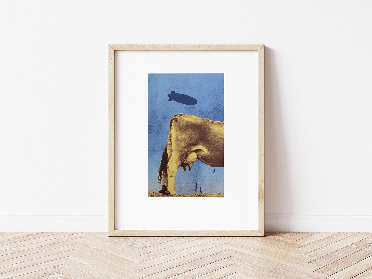 Zeppelin mit Kuh